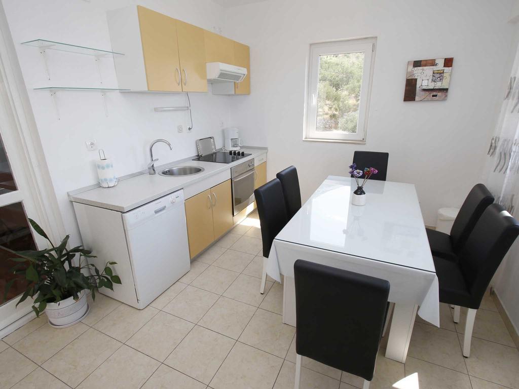 Apartment Glavina With Private Pool Makarska Esterno foto